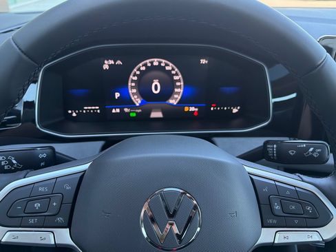 New 2026 Volkswagen Jetta SE FWD image 21