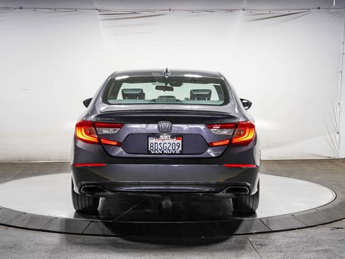 Used 2018 Honda Accord Sport image 3