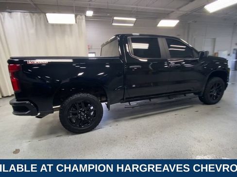 Used 2022 Chevrolet Silverado 1500 Custom Trail Boss AWD/4WD image 11