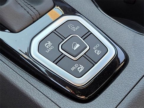 New 2026 Nissan Frontier SV w/ SV Convenience Package image 19