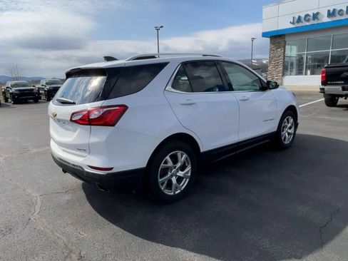Used 2019 Chevrolet Equinox LT w/ Sun & Navigation Package image 8