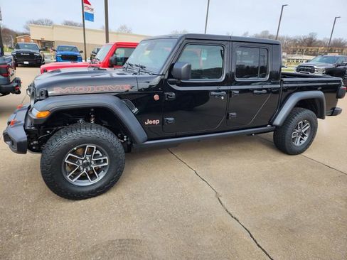 New 2026 Jeep Gladiator Mojave AWD/4WD image 3