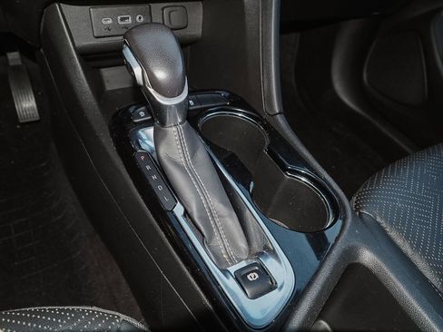 Certified 2022 Buick Encore GX Essence w/ Experience Buick Package image 19