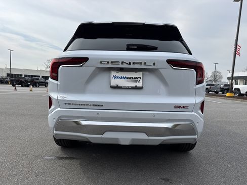 New 2026 GMC Terrain Denali w/ LPO, Floor Liner Package image 9