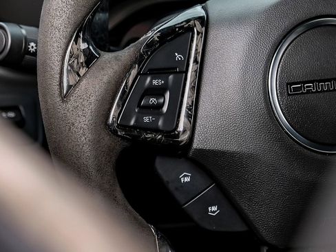 Used 2019 Chevrolet Camaro ZL1 RWD image 16