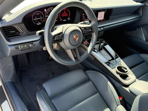 Used 2026 Porsche 911 Carrera RWD image 19