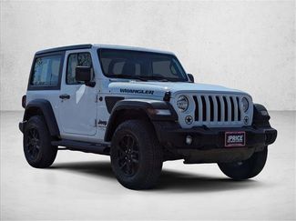 Used 2022 Jeep Wrangler Sport AWD/4WD video 3