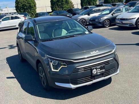 Certified 2024 Kia Niro EX FWD image 7