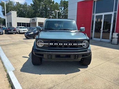 Used 2023 Ford Bronco Outer Banks AWD/4WD image 2