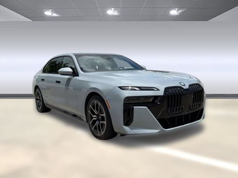 Certified 2023 BMW 760i xDrive w/ Parking Assistance Package AWD/4WD image 6