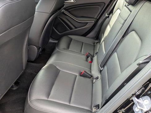 Used 2020 Mercedes-Benz GLA 250 image 17