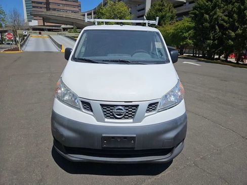 Used 2017 Nissan NV200 S FWD image 2
