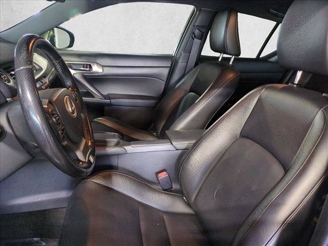 Used 2017 Lexus CT 200h FWD image 16