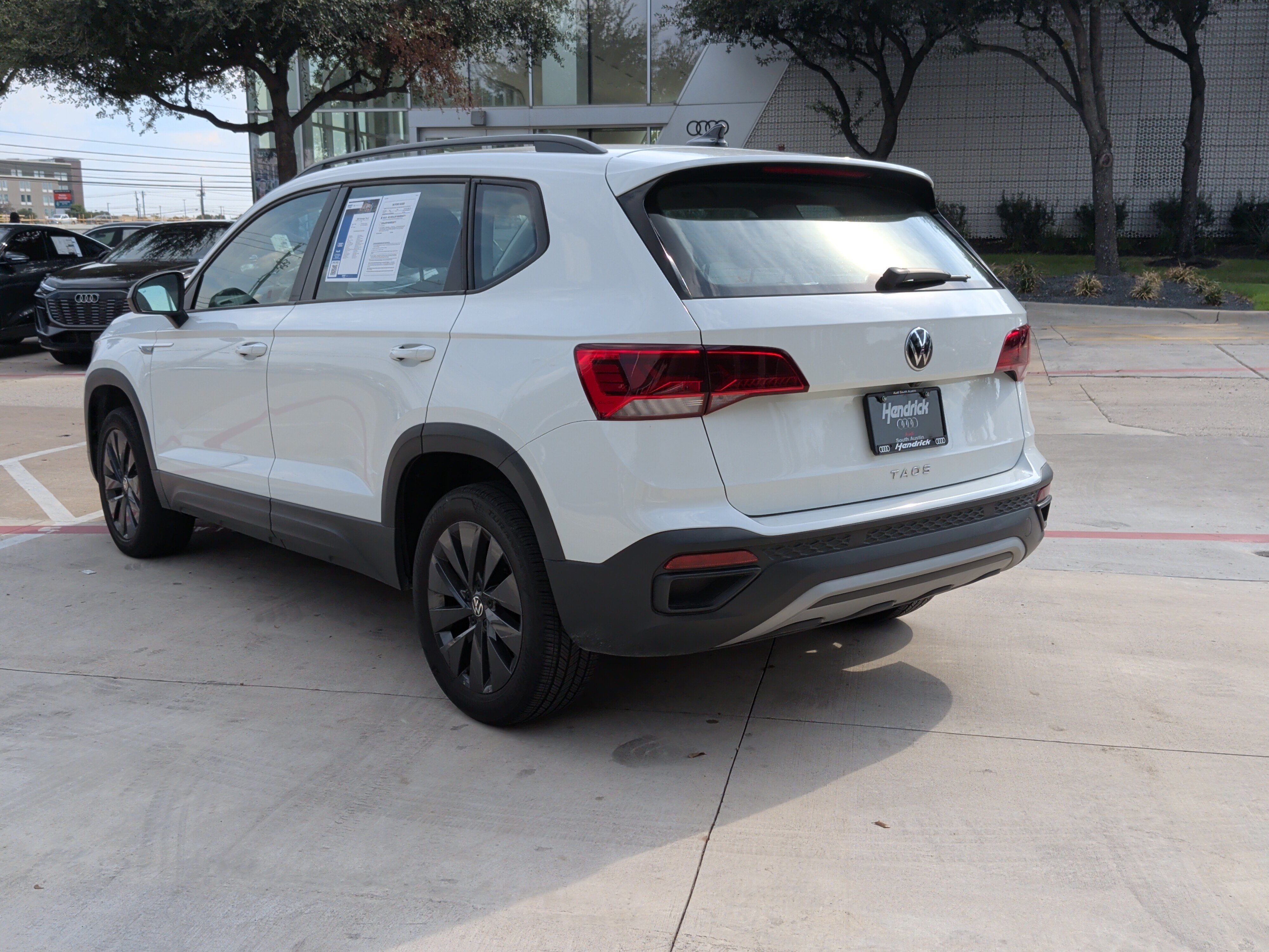 Used 2024 Volkswagen Taos S FWD image 8
