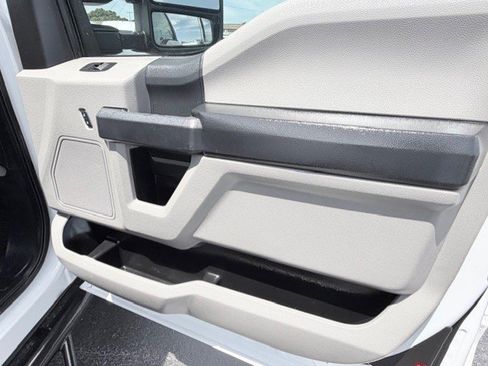 Used 2017 Ford F250 XL w/ Power Equipment Group image 19