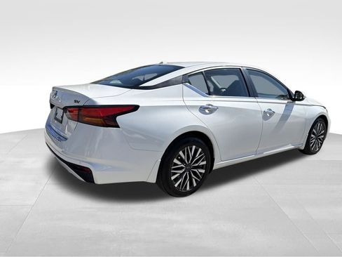 Certified 2023 Nissan Altima 2.5 SV image 8