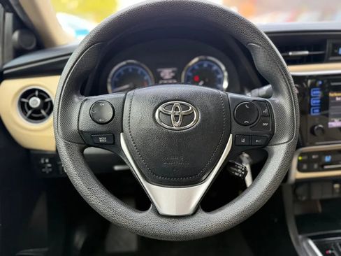 Used 2017 Toyota Corolla LE image 15