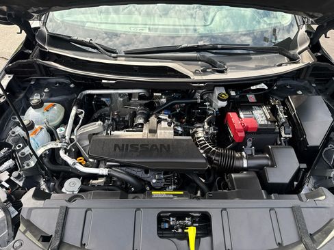 Used 2026 Nissan Rogue SV w/ Cold Weather Package AWD/4WD image 17