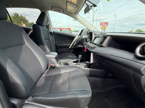 Used 2014 Toyota RAV4 LE AWD/4WD image 18