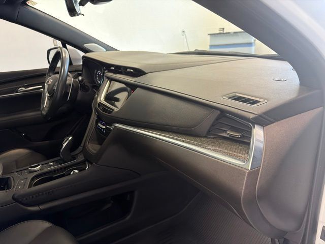 Used 2023 Cadillac XT5 Sportv w/ Technology Package AWD/4WD image 40