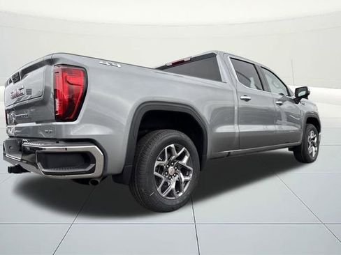 New 2026 GMC Sierra 1500 SLT image 5