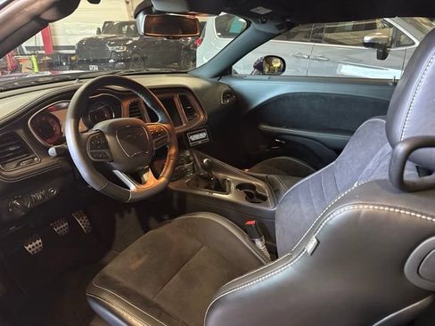 Used 2023 Dodge Challenger SRT Hellcat RWD image 2