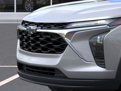 New 2026 Chevrolet Trax LS w/ LS Convenience Package FWD image 13