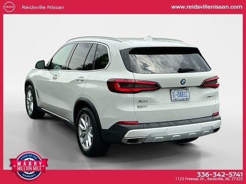 Used 2021 BMW X5 xDrive40i w/ Premium Package AWD/4WD image 4