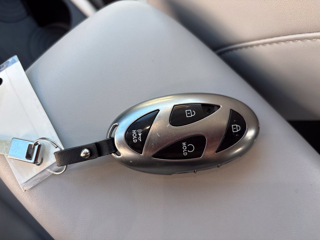 Used 2024 Hyundai Kona Limited AWD/4WD image 32