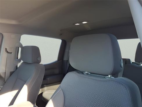 Used 2022 Chevrolet Silverado 1500 Custom image 17