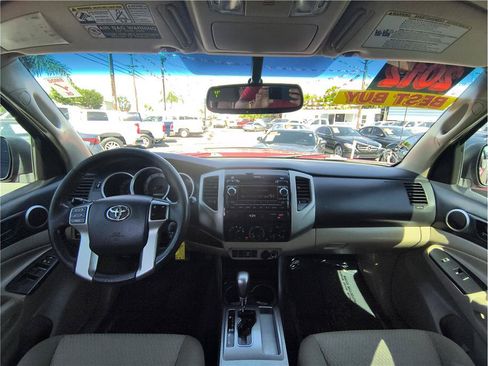 Used 2012 Toyota Tacoma PreRunner w/ SR5 Pkg RWD image 5