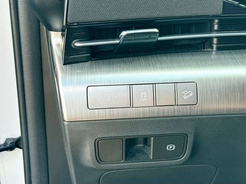 Used 2024 Hyundai Kona SEL FWD image 10