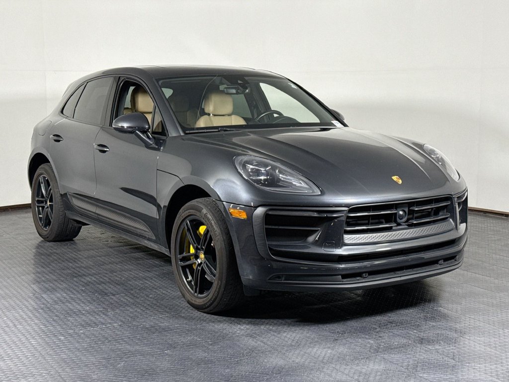 Certified 2023 Porsche Macan AWD/4WD image 9