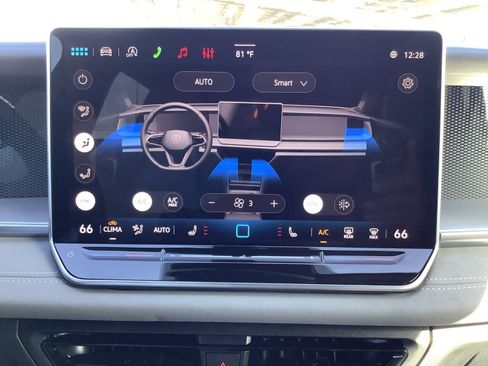 New 2026 Volkswagen Tiguan SE R-Line FWD image 18