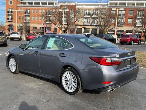 Used 2018 Lexus ES 350 w/ Luxury Package w/Wood Trim image 5