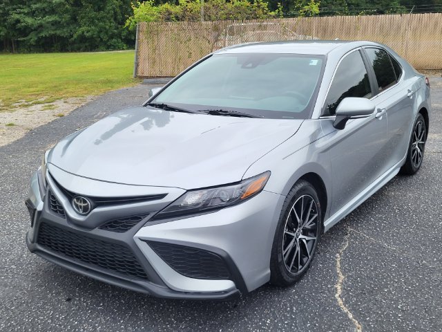Used 2024 Toyota Camry SE FWD image 5