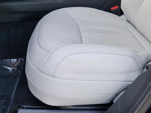 Used 2023 Land Rover Range Rover Sport SE image 26