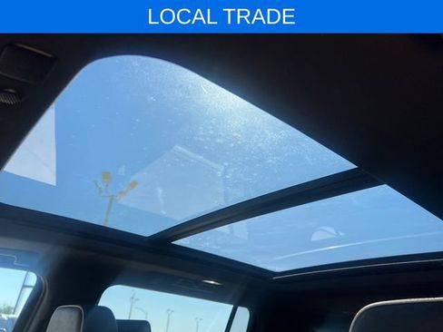 Used 2023 Chevrolet Suburban Premier AWD/4WD image 43