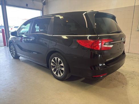 Used 2021 Honda Odyssey EX-L image 5