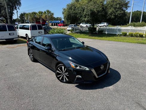 Used 2019 Nissan Altima 2.5 SR w/ SR Premium Package AWD/4WD image 39