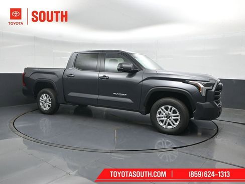 New 2026 Toyota Tundra SR5 w/ SR5 Premium Package AWD/4WD image 4