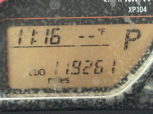 Used 2015 Toyota Yaris SE FWD image 33