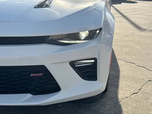 Used 2016 Chevrolet Camaro SS image 9