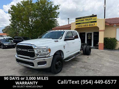 Used 2022 RAM 3500 Big Horn AWD/4WD image 1