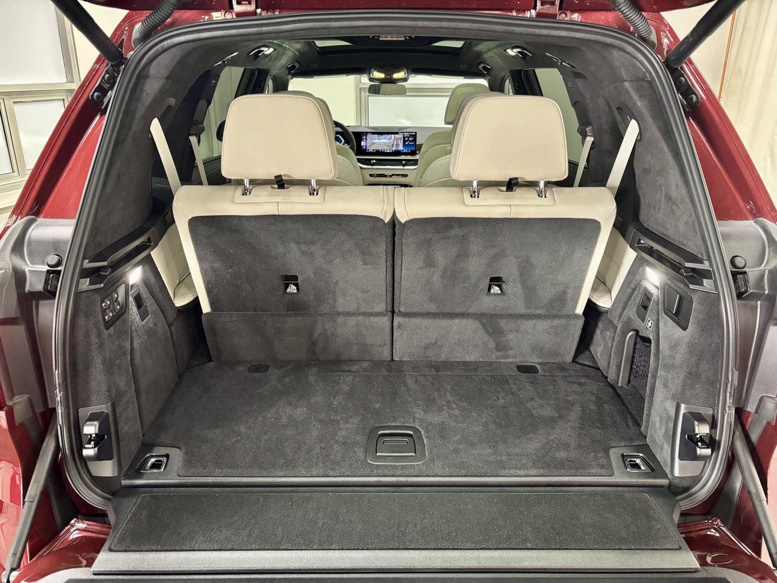Used 2025 BMW X7 xDrive40i AWD/4WD image 45