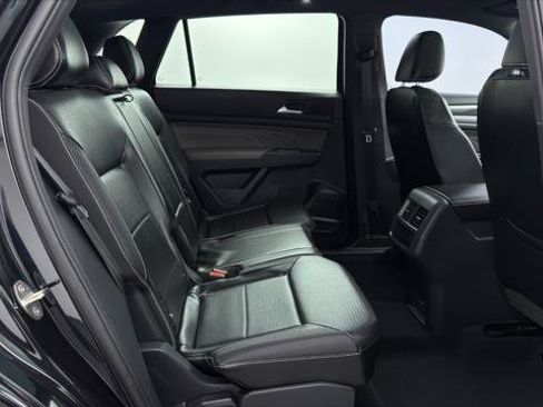 Used 2022 Volkswagen Atlas Cross Sport SEL R-Line AWD/4WD image 19
