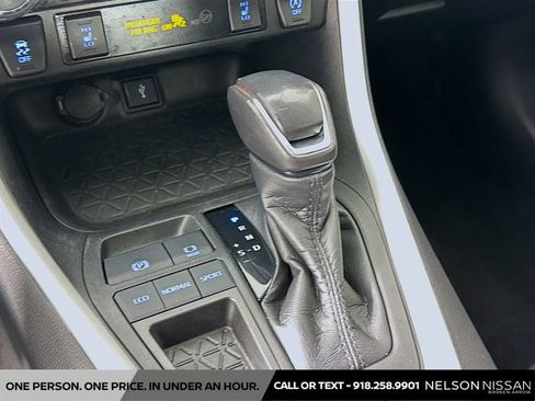 Used 2021 Toyota RAV4 XLE Premium FWD image 16