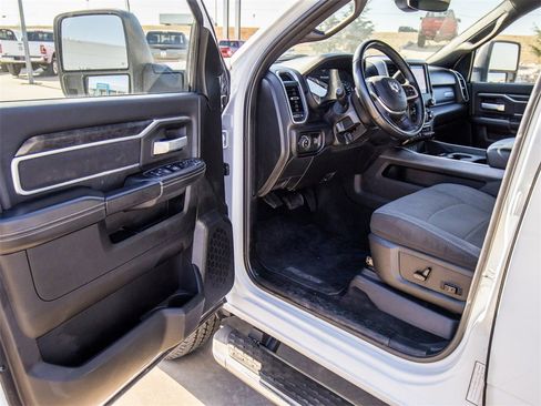 Used 2024 RAM 2500 Big Horn w/ Off Road Package image 28