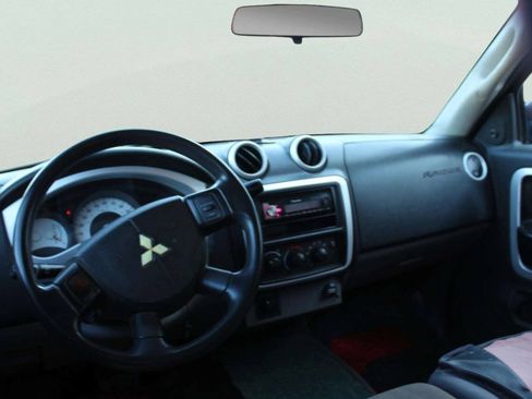 Used 2008 Mitsubishi Raider LS AWD/4WD image 8