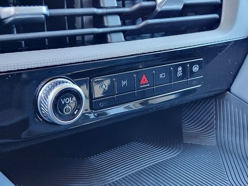 New 2026 Ford Explorer Active w/ Active Comfort Package image 28